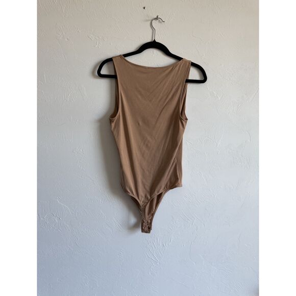 Express Body Contour Medium Bodysuit 76 - Picture 4 of 8